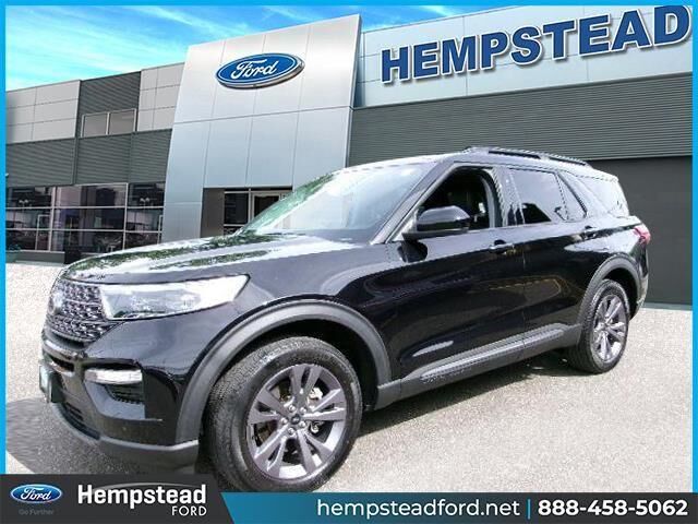 2023 Ford Explorer XLT — photo 1 of 11