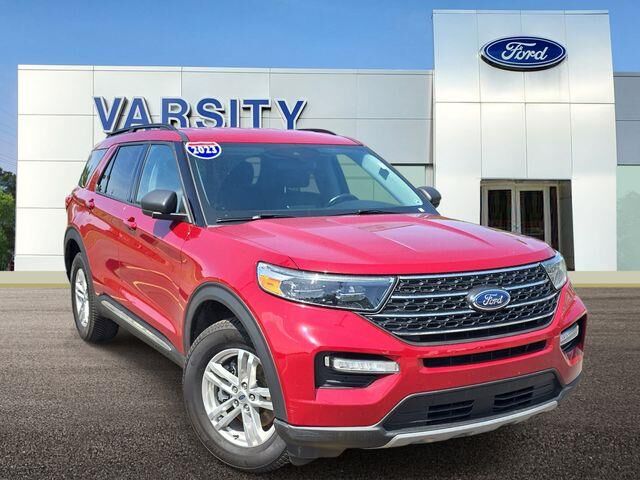 2023 Ford Explorer XLT — photo 1 of 13