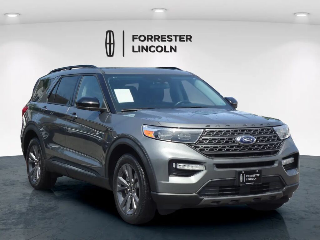 2023 Ford Explorer XLT — photo 1 of 13