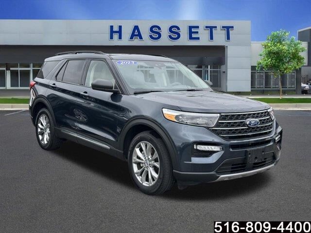 2023 Ford Explorer XLT — photo 1 of 13