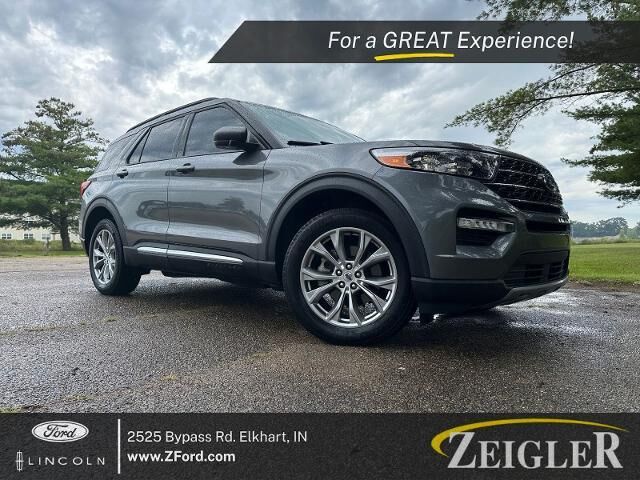 2023 Ford Explorer XLT — photo 1 of 13
