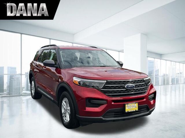 2023 Ford Explorer XLT — photo 1 of 13