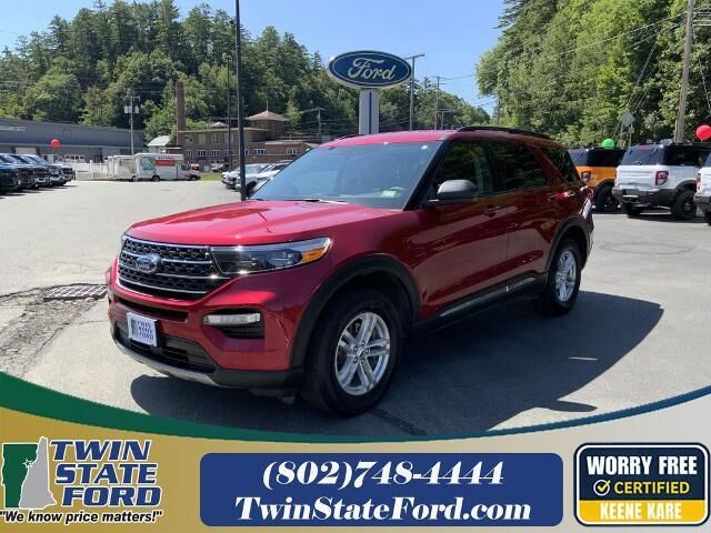 2023 Ford Explorer XLT — photo 1 of 26