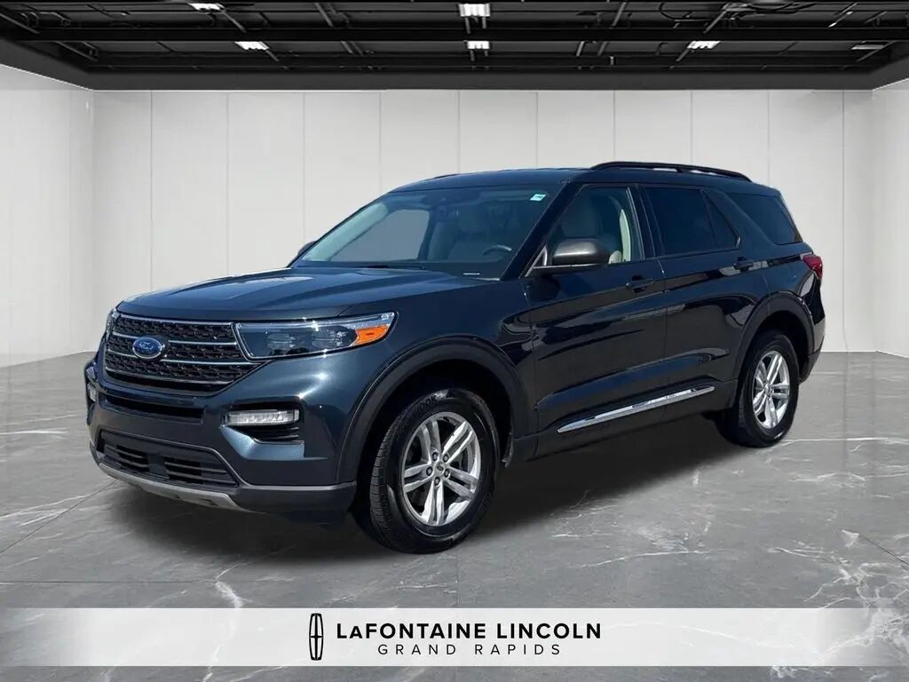 2023 Ford Explorer XLT — photo 1 of 26