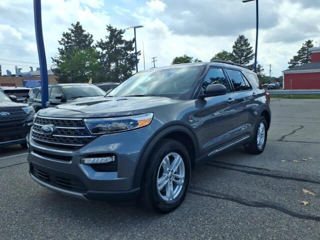 2024 Ford Explorer XLT — photo 1 of 13