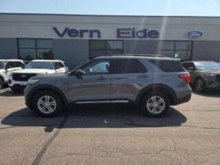 2024 Ford Explorer XLT — photo 1 of 28