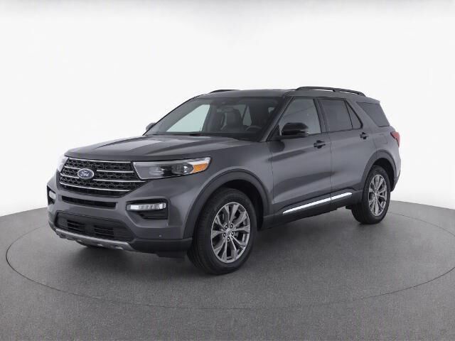 2024 Ford Explorer XLT — photo 1 of 26