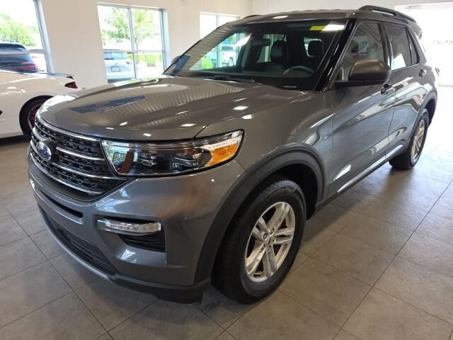 2024 Ford Explorer XLT — photo 1 of 13