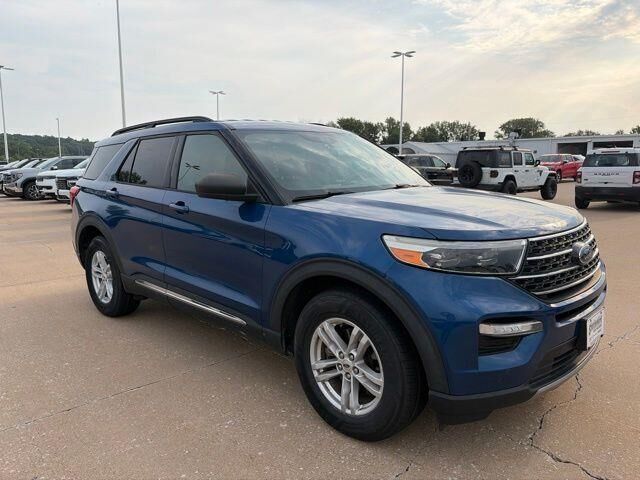 2020 Ford Explorer XLT — photo 1 of 13