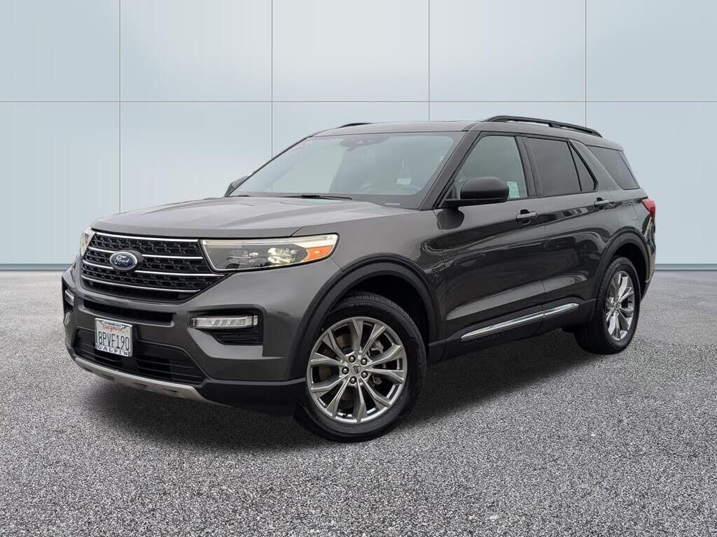 2020 Ford Explorer XLT — photo 1 of 1