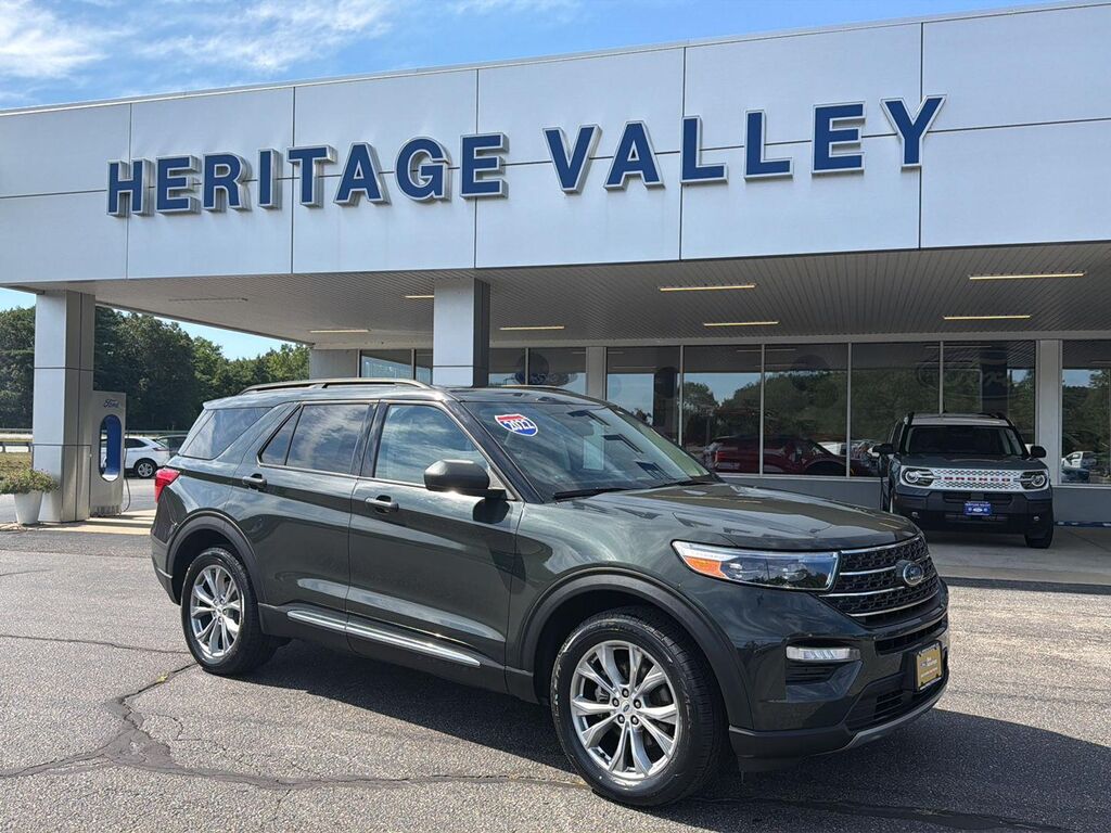 2022 Ford Explorer XLT — photo 1 of 27