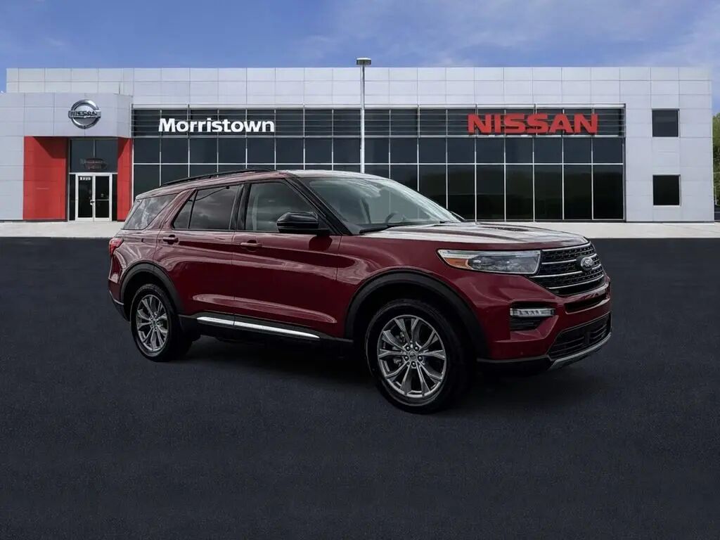 2022 Ford Explorer XLT — photo 1 of 27