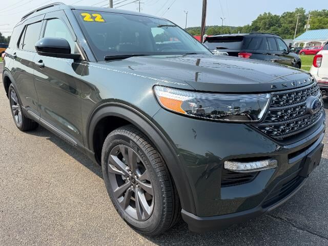 2022 Ford Explorer XLT — photo 1 of 13