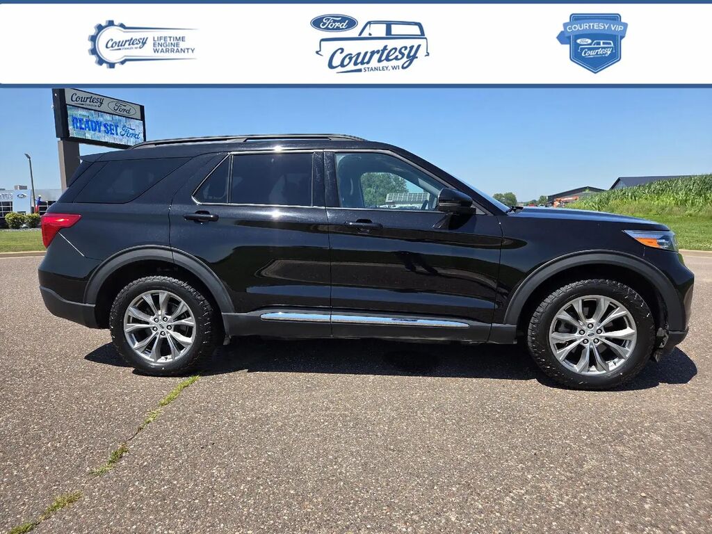 2023 Ford Explorer XLT — photo 1 of 14