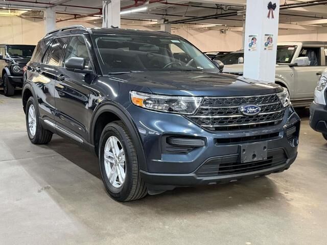 2023 Ford Explorer XLT — photo 1 of 13