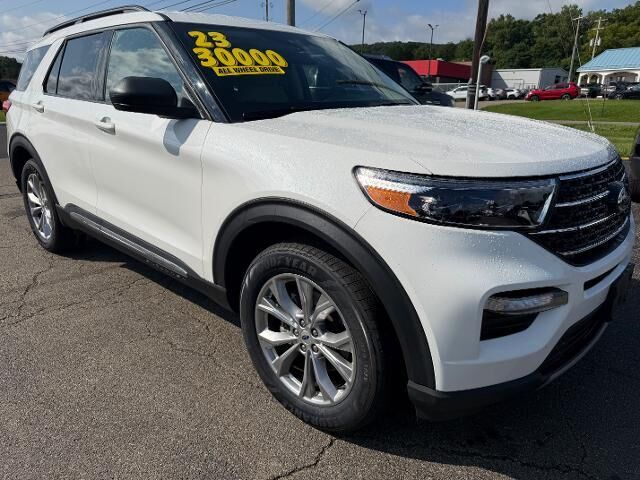 2023 Ford Explorer XLT — photo 1 of 13