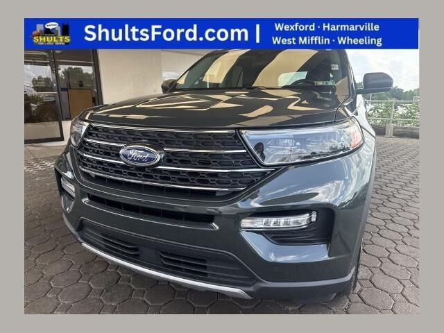 2023 Ford Explorer XLT — photo 1 of 8