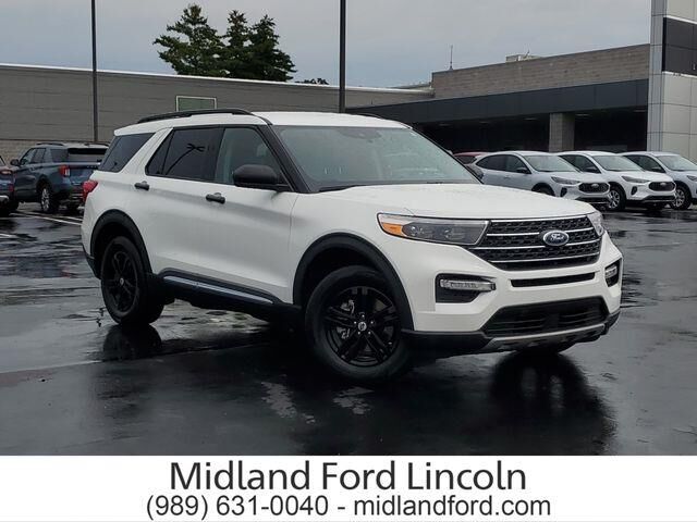 2023 Ford Explorer XLT — photo 1 of 13