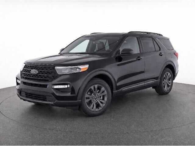2023 Ford Explorer XLT — photo 1 of 39
