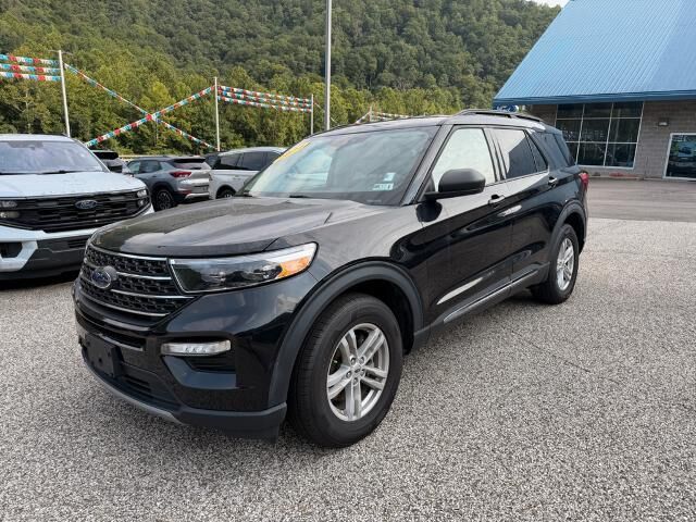 2024 Ford Explorer XLT — photo 1 of 26