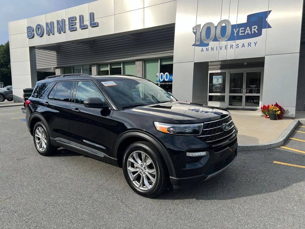 2024 Ford Explorer XLT — photo 1 of 13