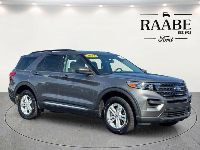 2024 Ford Explorer XLT — photo 1 of 13