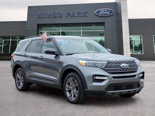 2024 Ford Explorer XLT — photo 1 of 11