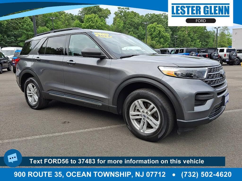 2024 Ford Explorer XLT — photo 1 of 1