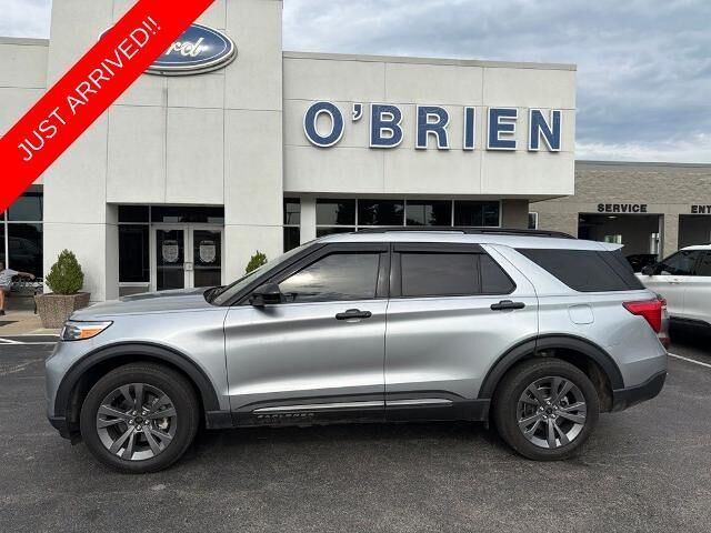 2024 Ford Explorer XLT — photo 1 of 13