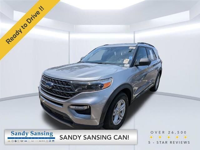 2020 Ford Explorer XLT — photo 1 of 9