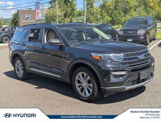 2021 Ford Explorer XLT — photo 1 of 10