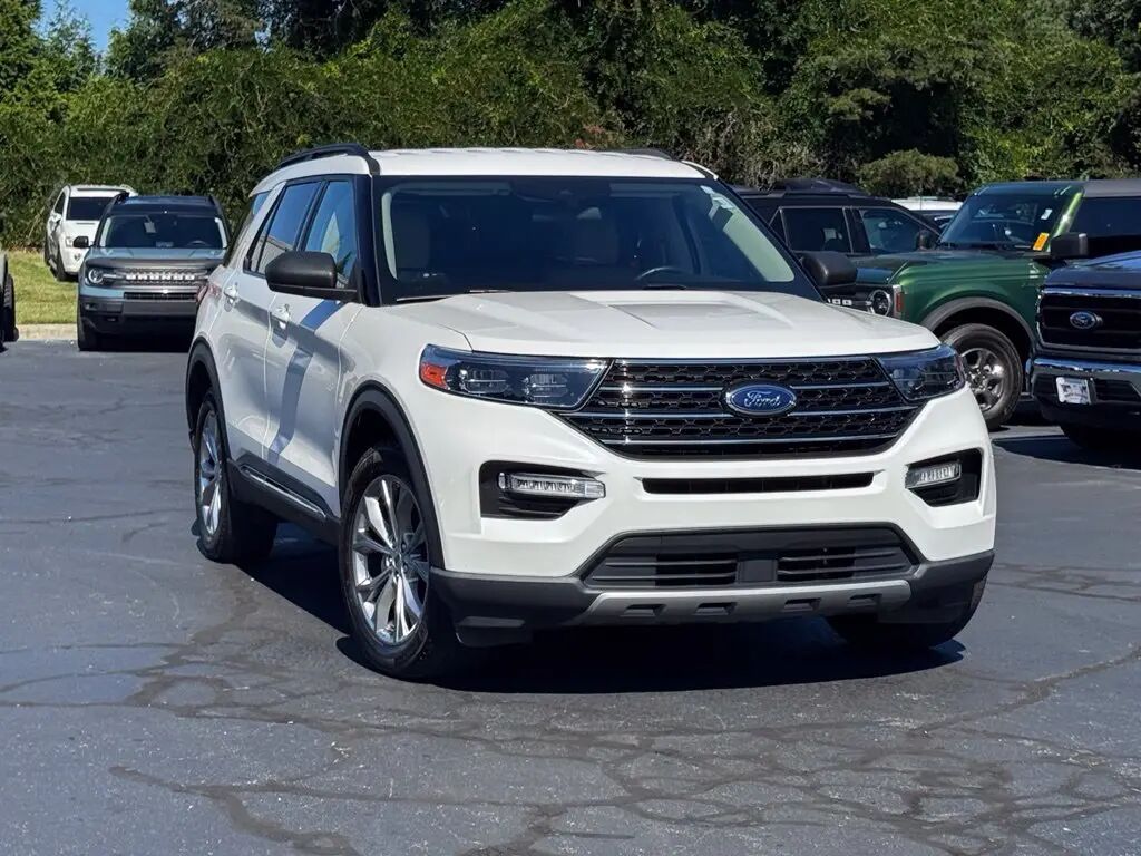 2022 Ford Explorer XLT — photo 1 of 13