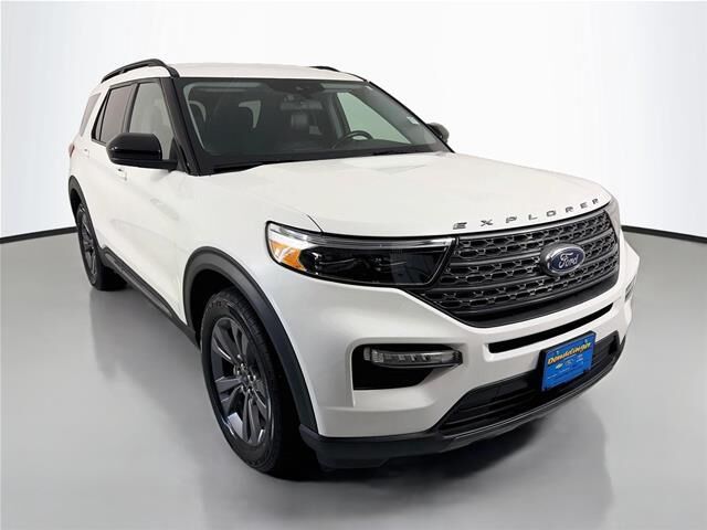 2022 Ford Explorer XLT — photo 1 of 13