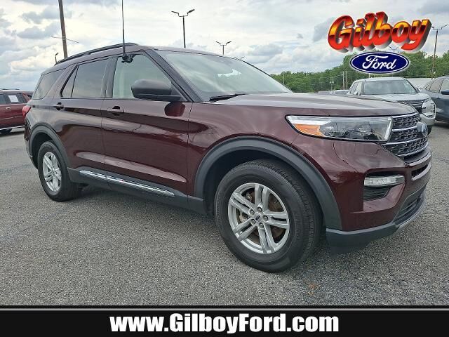 2022 Ford Explorer XLT — photo 1 of 13