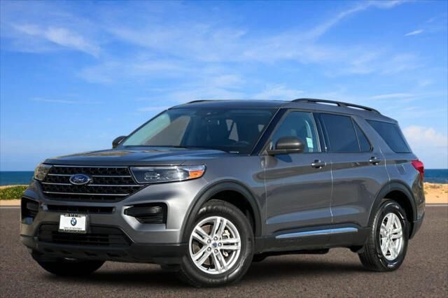 2022 Ford Explorer XLT — photo 1 of 26