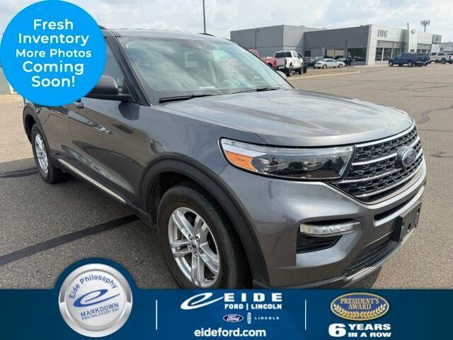 2022 Ford Explorer XLT — photo 1 of 12