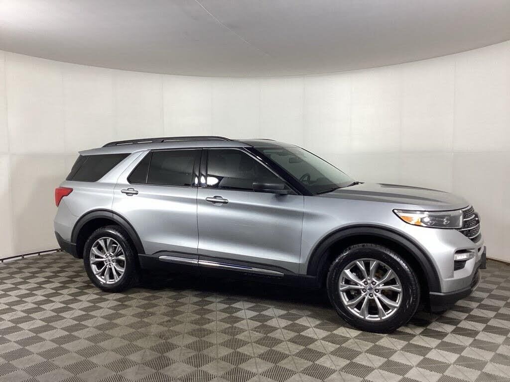 2022 Ford Explorer XLT — photo 1 of 29