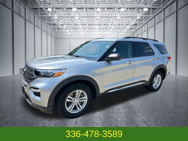 2022 Ford Explorer XLT — photo 1 of 62