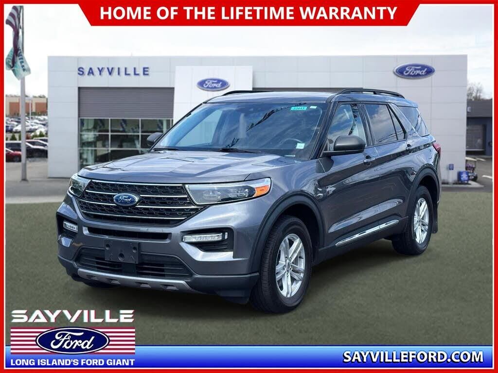 2022 Ford Explorer XLT — photo 1 of 14