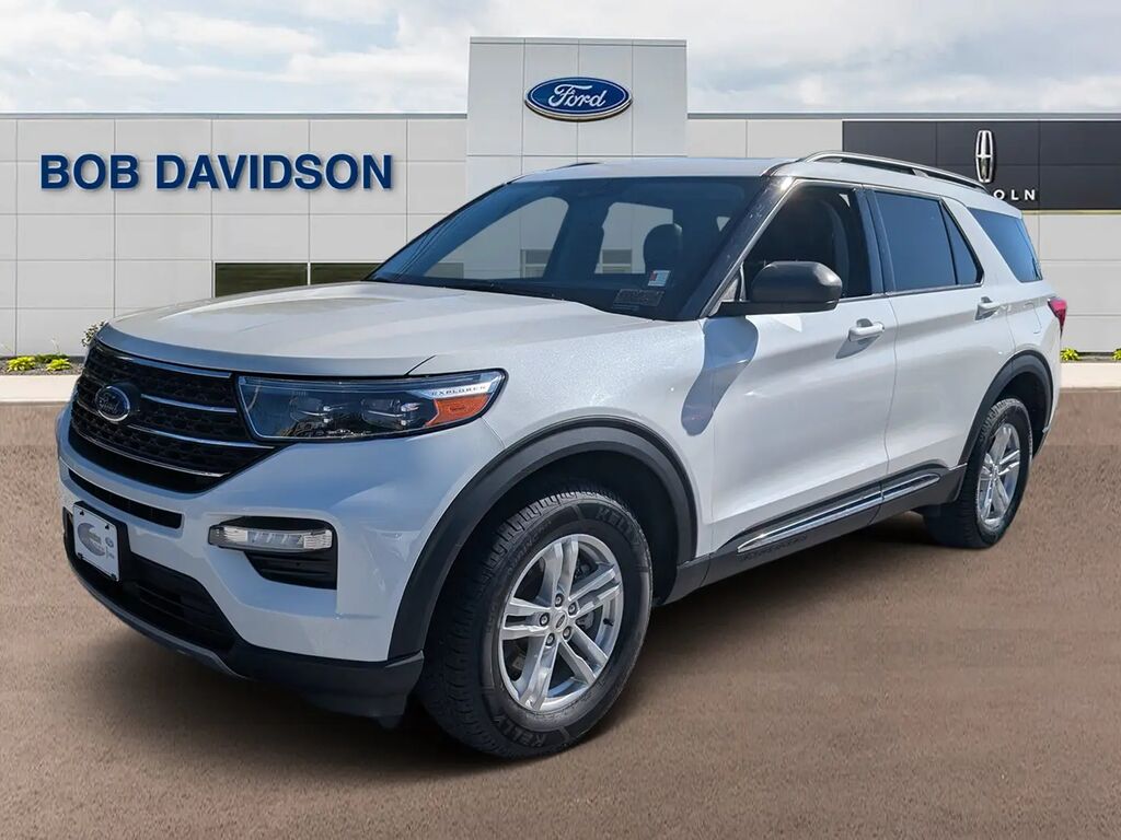 2022 Ford Explorer XLT — photo 1 of 13