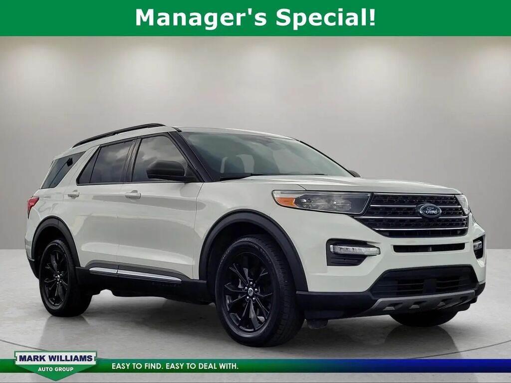 2023 Ford Explorer XLT — photo 1 of 32