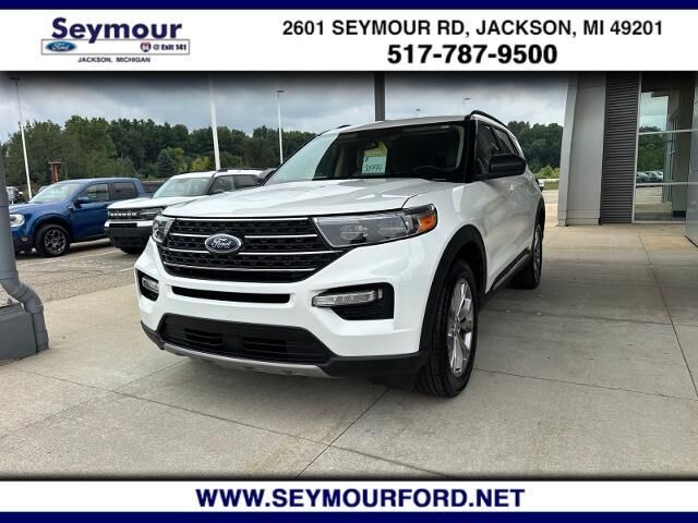 2023 Ford Explorer XLT — photo 1 of 13