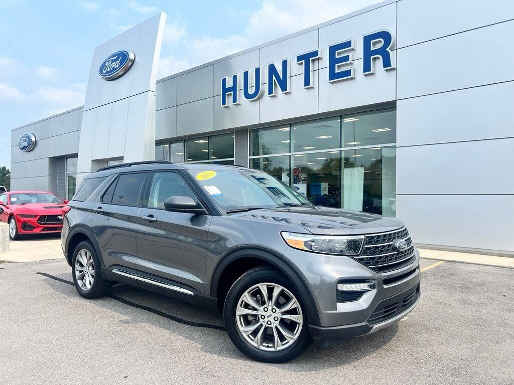 2023 Ford Explorer XLT — photo 1 of 1