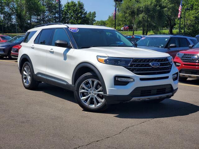 2023 Ford Explorer XLT — photo 1 of 26