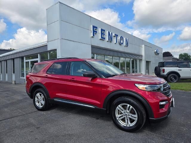 2023 Ford Explorer XLT — photo 1 of 26