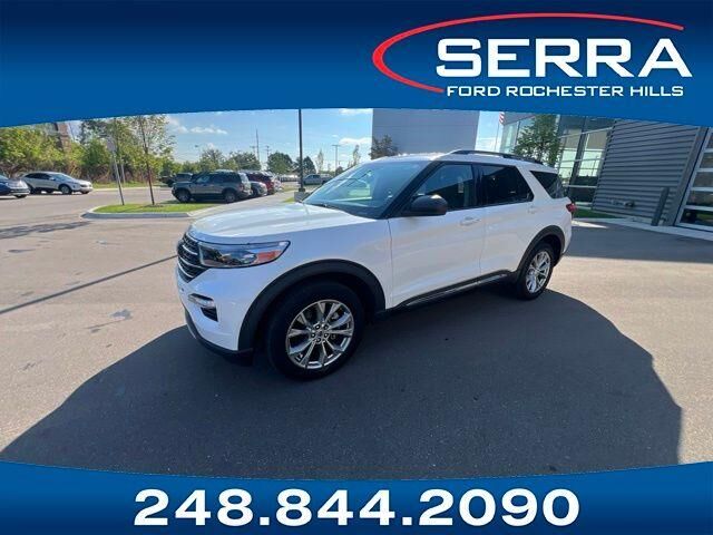 2023 Ford Explorer XLT — photo 1 of 39