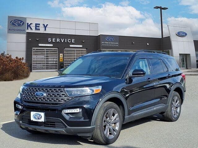 2023 Ford Explorer XLT — photo 1 of 1