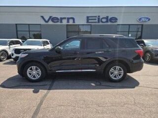 2023 Ford Explorer XLT — photo 1 of 28