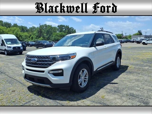 2024 Ford Explorer XLT — photo 1 of 13