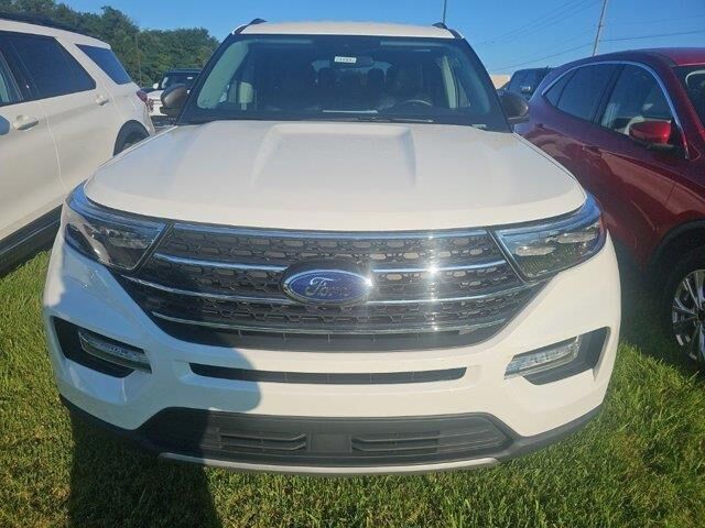 2024 Ford Explorer XLT — photo 1 of 26
